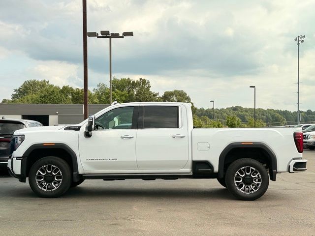 Used 2025 GMC Sierra 3500 Denali Ultimate w/ LPO, GMC Protection Package AWD/4WD image 40