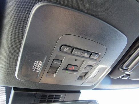 Used 2025 Toyota Camry SE w/ Convenience Package image 22