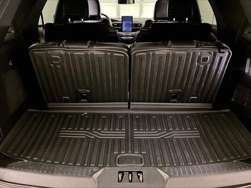 Used 2020 Ford Explorer ST w/ ST Street Pack image 36