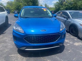 Used 2021 Ford Escape SE FWD video 2