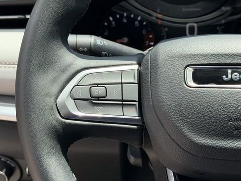 Used 2025 Jeep Compass Limited AWD/4WD image 11