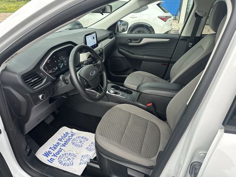 Used 2022 Ford Escape SE w/ Cold Weather Package AWD/4WD image 11