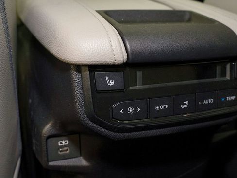 Used 2026 Toyota Grand Highlander Limited image 8