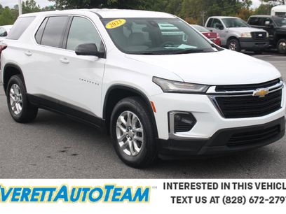 Used 2023 Chevrolet Traverse LS