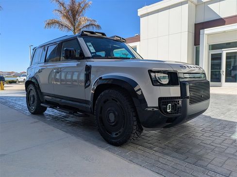 New 2026 Land Rover Defender 110 X-Dynamic SE image 2