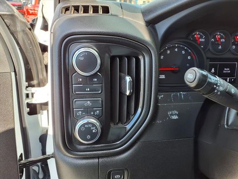 Used 2024 GMC Sierra 2500 Pro w/ Convenience Package image 23