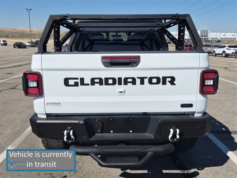 Used 2020 Jeep Gladiator Overland AWD/4WD image 4