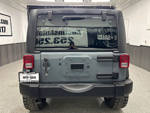 Used 2014 Jeep Wrangler Unlimited Sport image 5