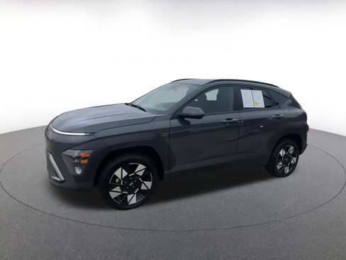 Used 2025 Hyundai Kona SEL image 8