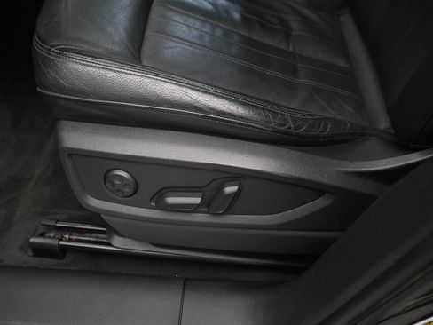 Used 2018 Audi Q5 2.0T Premium Plus w/ Premium Plus Package image 19