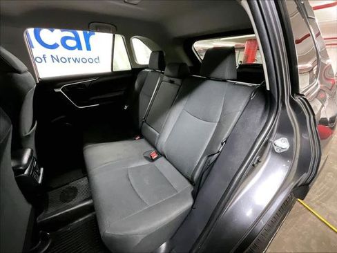 Used 2023 Toyota RAV4 LE FWD image 15