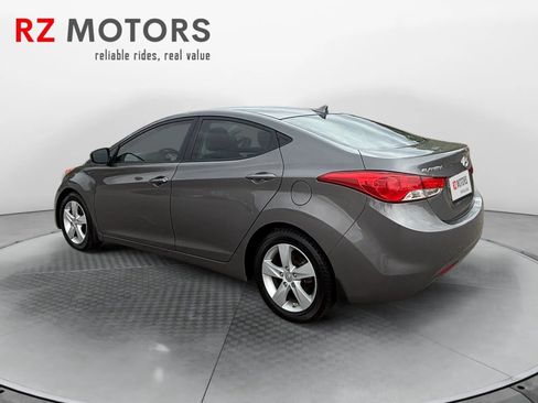 Used 2013 Hyundai Elantra GLS w/ Preferred Pkg image 3