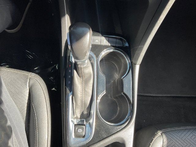 Used 2022 Buick Encore GX Essence w/ Experience Buick Package FWD image 23