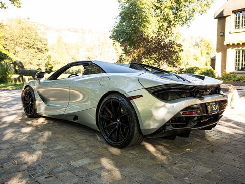 Used 2021 McLaren 720S Performance RWD image 8