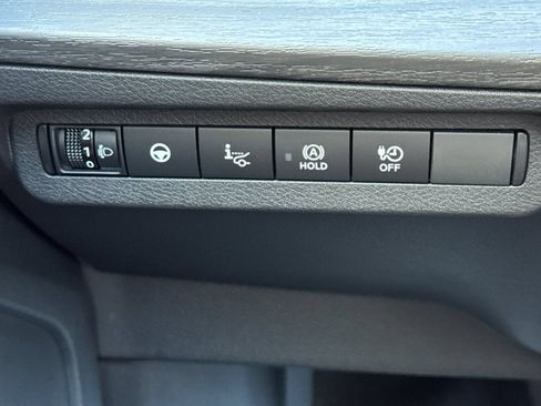 Certified 2023 Nissan Ariya AWD image 32