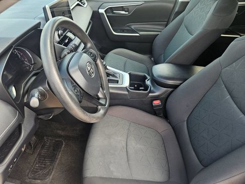 Used 2024 Toyota RAV4 XLE FWD image 14