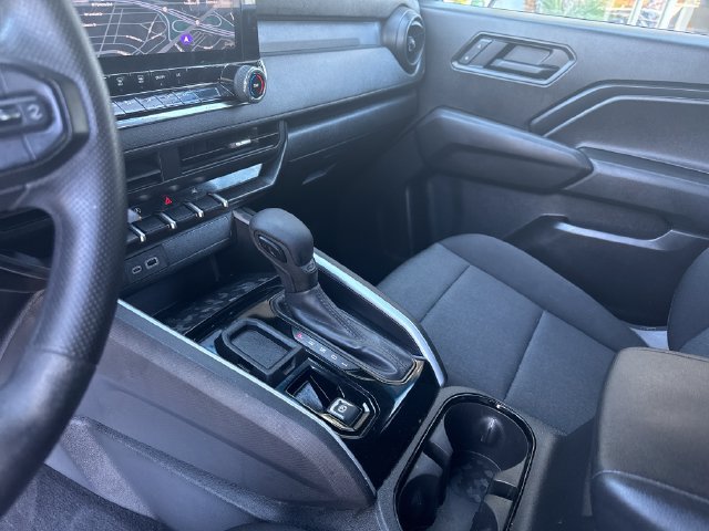 Used 2025 Chevrolet Colorado W/T RWD image 25