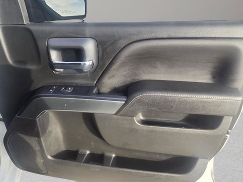 Used 2018 Chevrolet Silverado 1500 LT w/ Texas Edition image 30