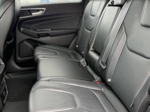 Used 2018 Ford Edge Titanium image 18