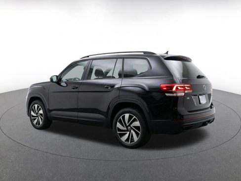 Used 2026 Volkswagen Atlas SE FWD image 7