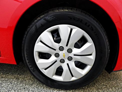 Used 2015 Chevrolet Cruze LS image 20