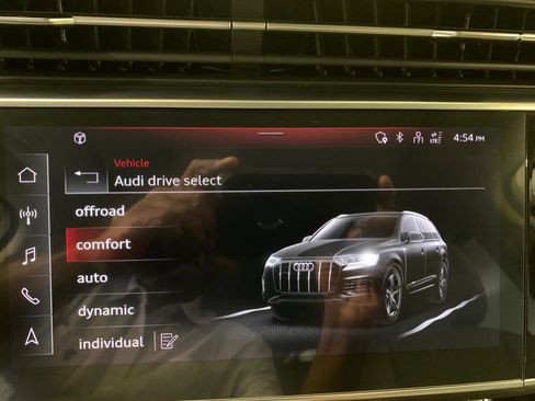 Used 2022 Audi Q7 3.0T Premium Plus w/ Premium Plus Package image 30