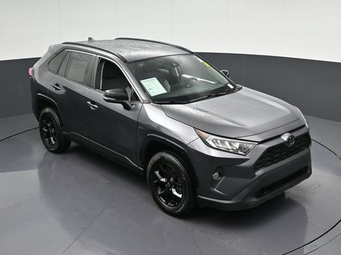 Used 2021 Toyota RAV4 XLE FWD image 24
