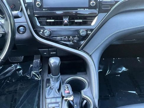 Used 2021 Toyota Camry XSE FWD image 11