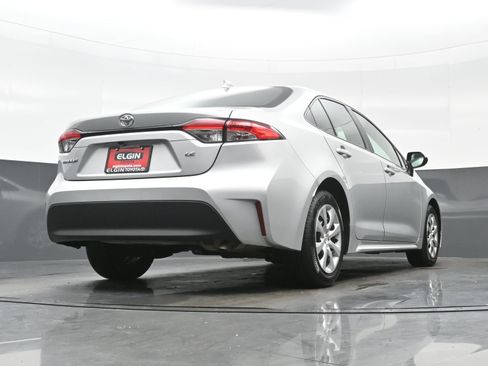Used 2024 Toyota Corolla LE FWD image 29