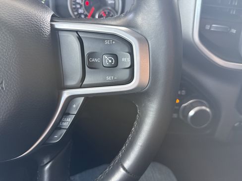 Used 2021 RAM 1500 Big Horn image 32