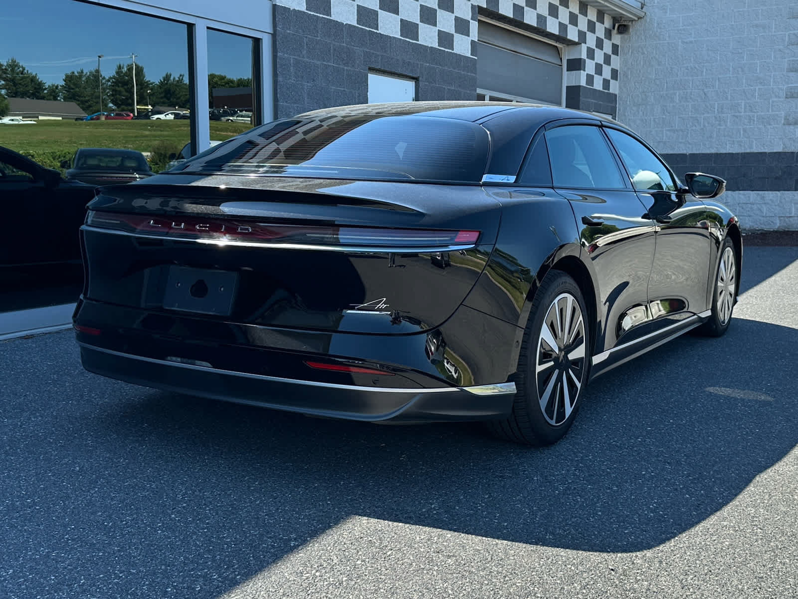 Used 2024 Lucid Air Touring AWD/4WD image 4