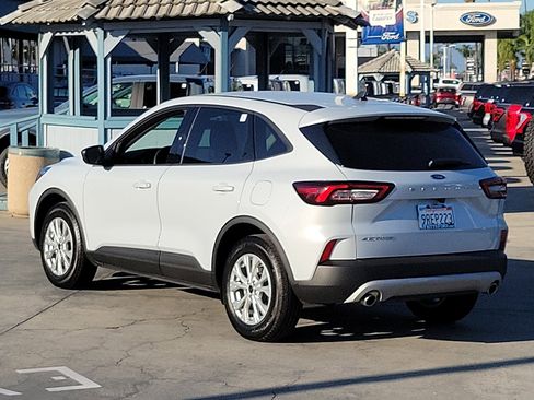 Used 2025 Ford Escape Active image 3