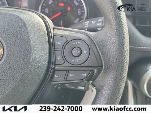 Used 2021 Toyota RAV4 LE FWD image 24