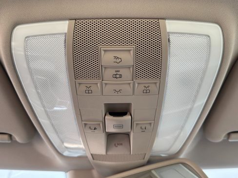 Used 2015 Mercedes-Benz E 400 Coupe image 33