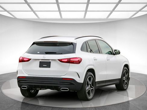 New 2025 Mercedes-Benz GLA 250 4MATIC image 4