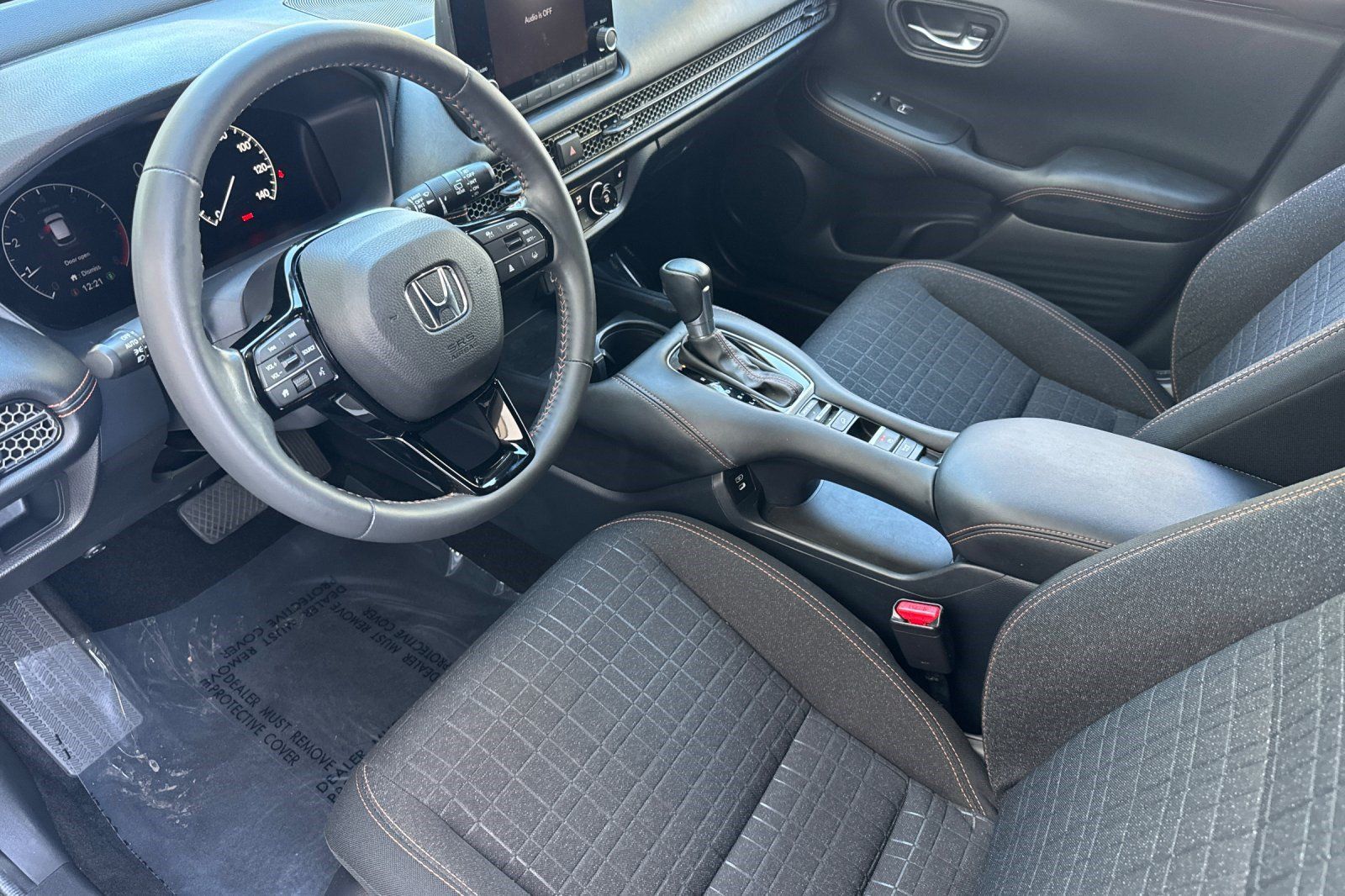 Used 2025 Honda HR-V Sport image 4