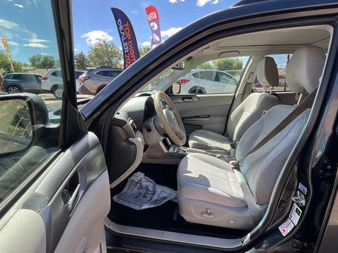 Used 2013 Subaru Forester 2.5X Premium w/ Popular Pkg 3 AWD/4WD image 19