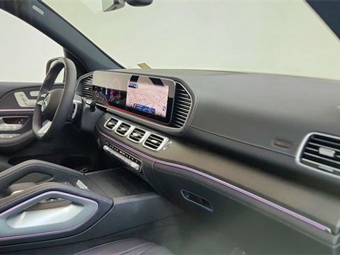 Used 2024 Mercedes-Benz GLS 450 4MATIC image 20