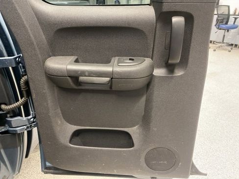 Used 2010 Chevrolet Silverado 1500 LT w/ Regional Value Package image 26