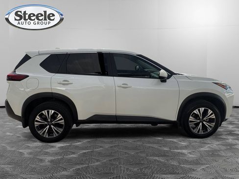 Used 2023 Nissan Rogue SV FWD image 6
