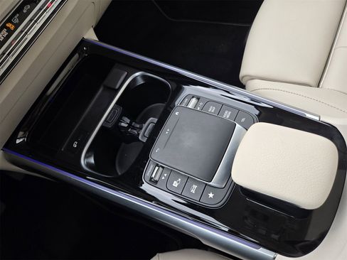 Certified 2022 Mercedes-Benz GLB 250 image 19