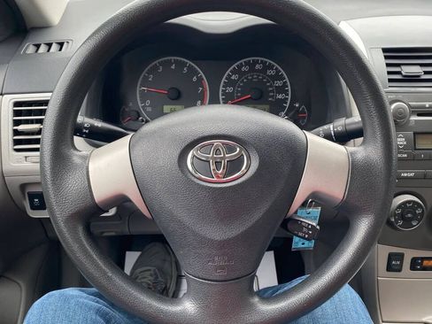 Used 2011 Toyota Corolla LE FWD image 12