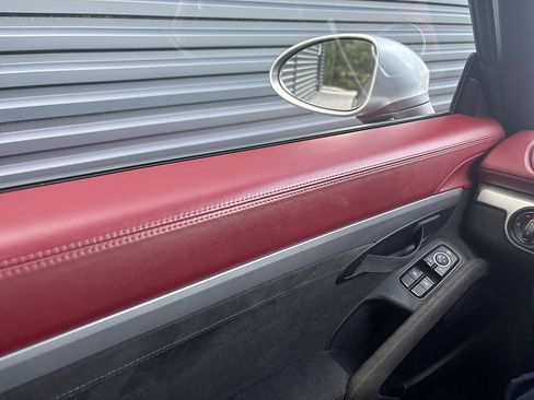 Certified 2021 Porsche 718 Boxster Spyder image 29