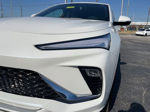 Used 2024 Buick Envista Avenir image 10