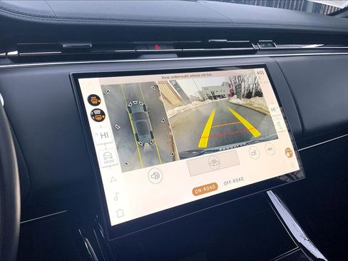 Used 2024 Land Rover Range Rover Sport SE image 26