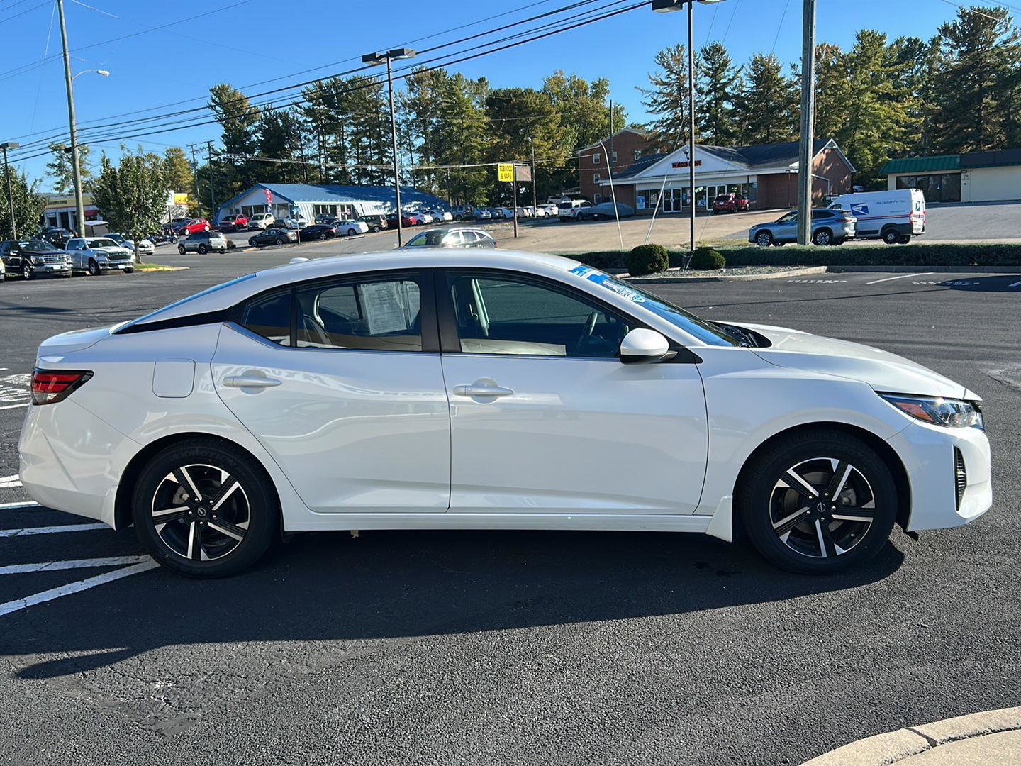 Used 2024 Nissan Sentra SV w/ All-Weather Package FWD image 9