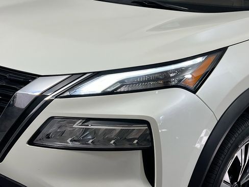 Used 2023 Nissan Rogue SV image 11