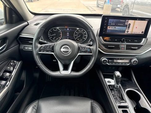 Used 2023 Nissan Altima 2.5 SL FWD image 18