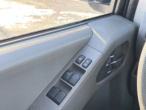 Certified 2021 Nissan Frontier SV image 24