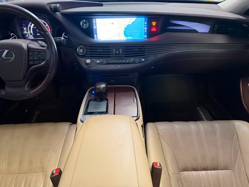 Used 2020 Lexus LS 500 AWD w/ Interior Upgrade Package image 37